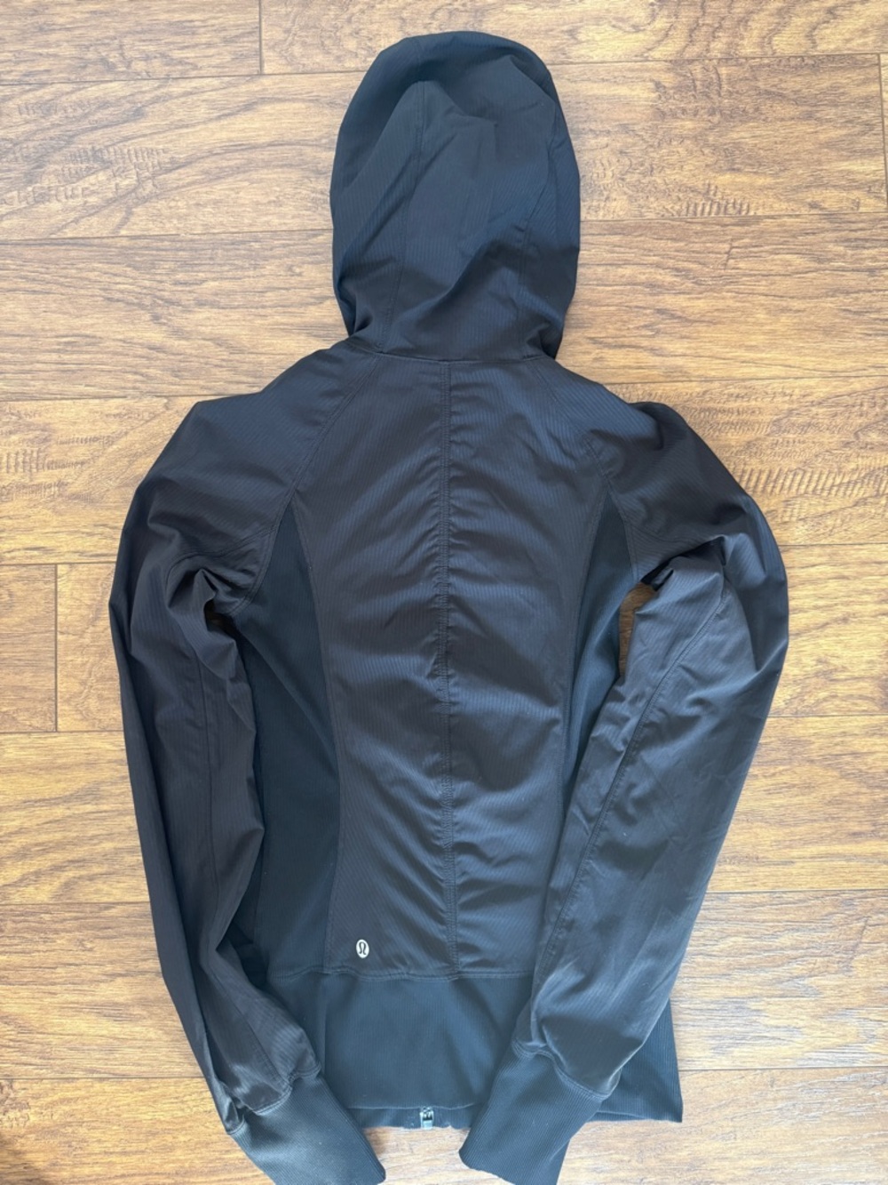 Lululemon Womens Black Hooded Full Zip Jacket Size 4 Thumbholes Athletic Yoga - Picture 2 of 6